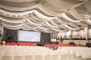 everest inn chakan