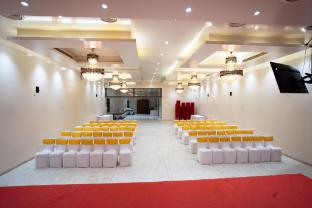 everest inn chakan