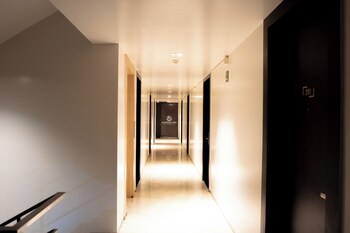 everest inn chakan