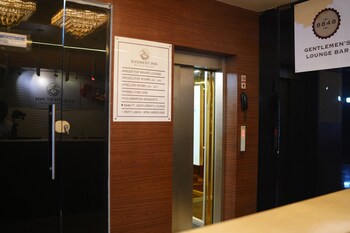 Everest Inn Chakan,,3 star