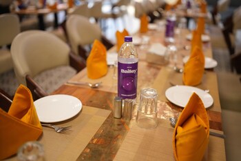 everest inn chakan