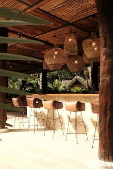 isla clara hotel