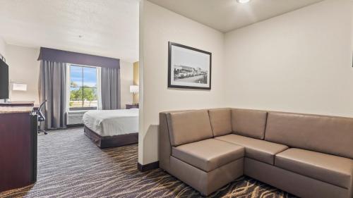 cobblestone hotel and suites bay minette