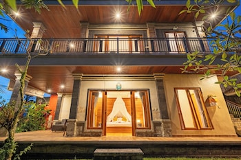 aris villa ubud