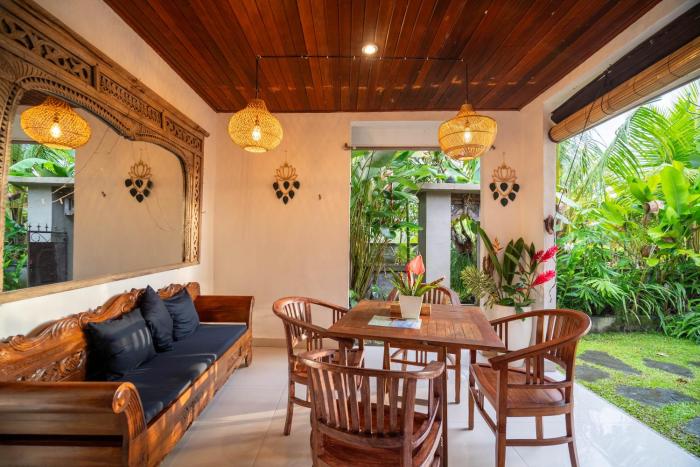 aris villa ubud