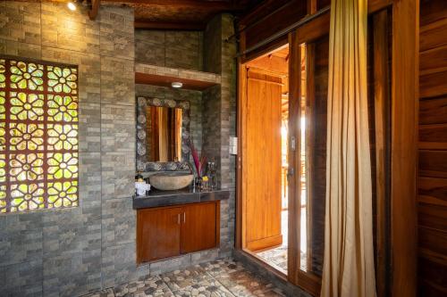 aris villa ubud