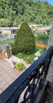 windbreak villa