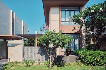 sunrise pool villa cam ranh