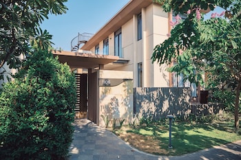 sunrise pool villa cam ranh