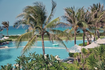 sunrise pool villa cam ranh