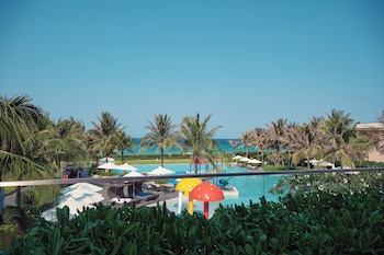 sunrise pool villa cam ranh