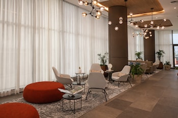 holiday inn express and suites monterrey sendero