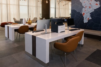 holiday inn express and suites monterrey sendero