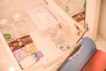 kiwi express hotel zhong zheng branch