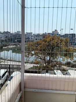 urban lake stay