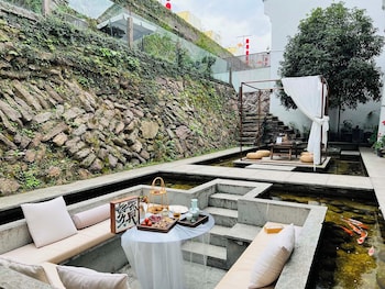 Sanfuyizhai Homestay,,4 star