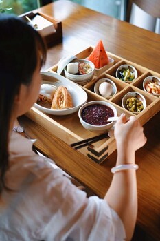 sanfuyizhai homestay