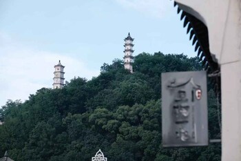 sanfuyizhai homestay