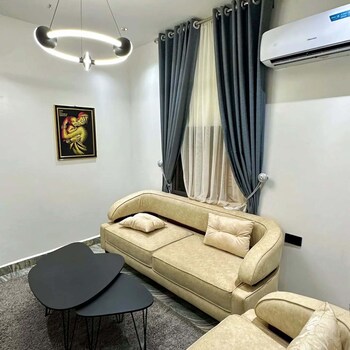 de luciee apartment