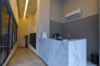 Amo Living,,2 star
