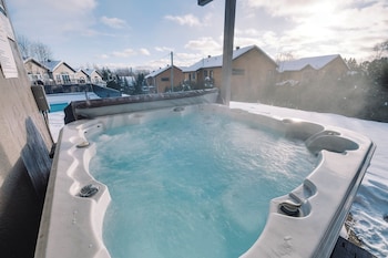 Domaine Mont Sainte-Anne,,3 star