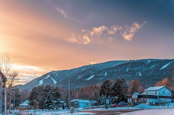 Domaine Mont Sainte-Anne,,3 star