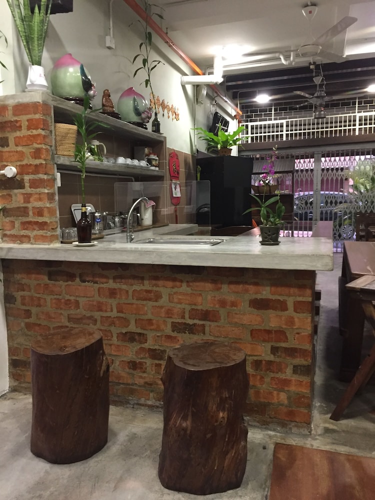 palm mansion boutique suites by moxy