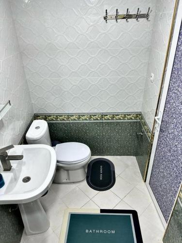 aisha guest house