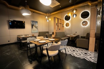 auris hotelandrestobar