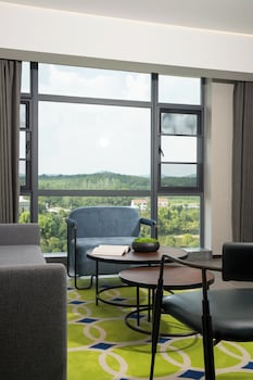 Wanda Moments Hotel Jingshan,,4 star