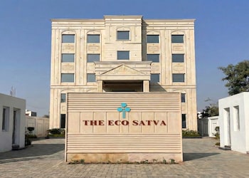 eco satva ayodhya kitchen with no onion no garlic