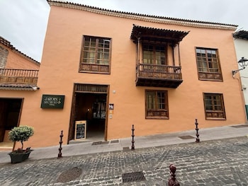 hotel jardin secreto