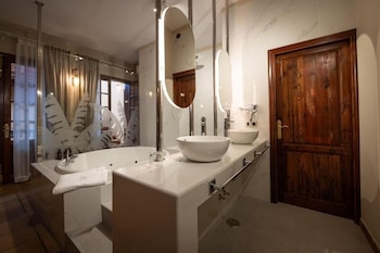 Hotel Jardin Secreto,,3 star