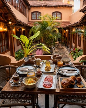 hotel jardin secreto
