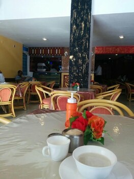 suhufi palace hotel