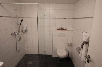 Gasthof Lowen,,3 star