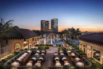 The Nora Hotel,,5 star