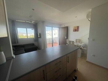 condado de alhama apt pool park parking sleeps4