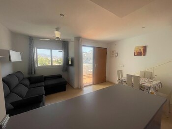 condado de alhama apt pool park parking sleeps4
