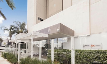 condominium w pool in a prime location in jardim goias wsls