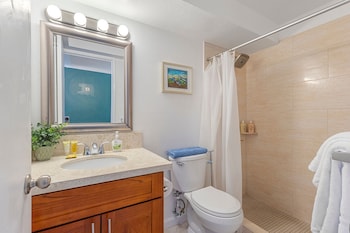skyline island stay 2 adjoining studios