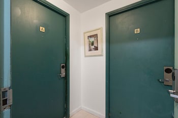 skyline island stay 2 adjoining studios