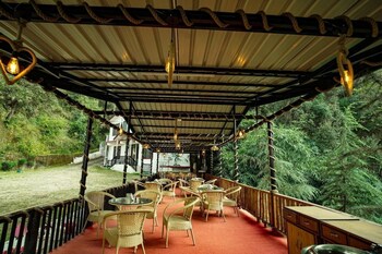 Royal Stay In The Nature's Lap,,3 star