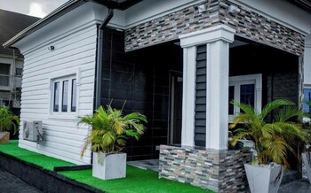 livin lagos shortstays