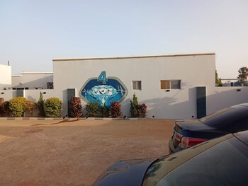 four diamonds hotel and suites