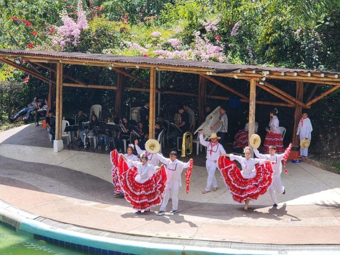 hotel y termales las heliconias