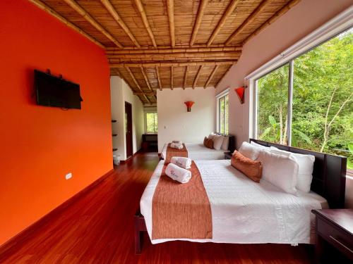 hotel y termales las heliconias