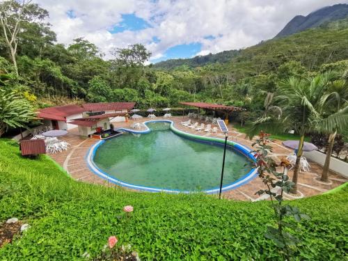 hotel y termales las heliconias
