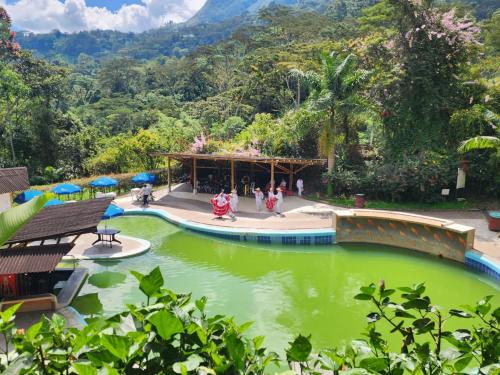 hotel y termales las heliconias