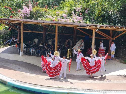 hotel y termales las heliconias